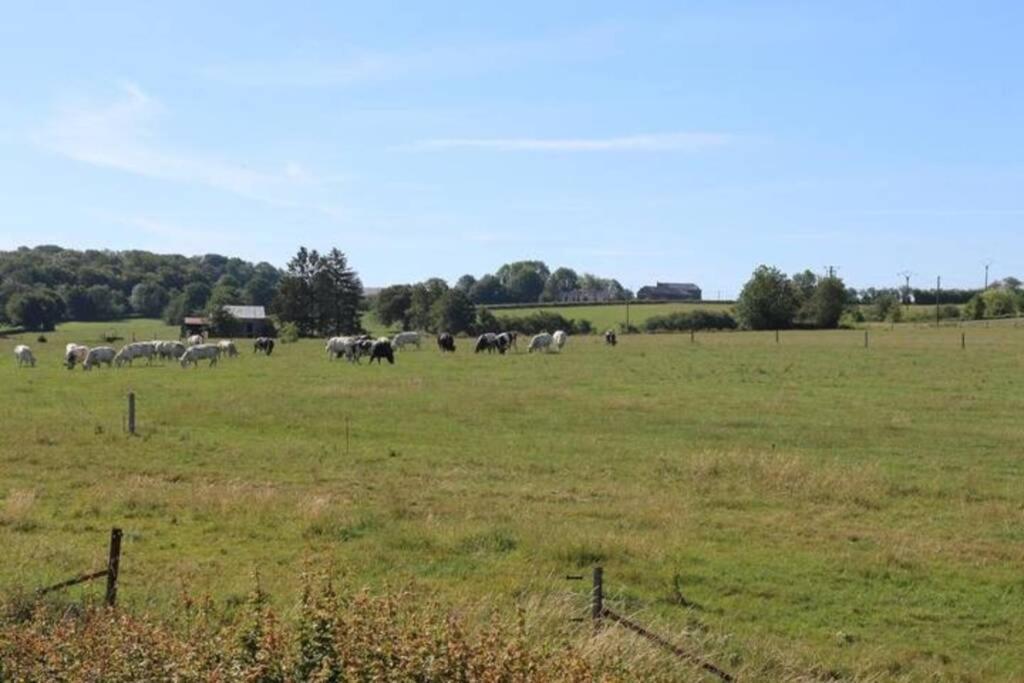 Lo'Ree Des Pres Lägenhet Grandrieu Exteriör bild